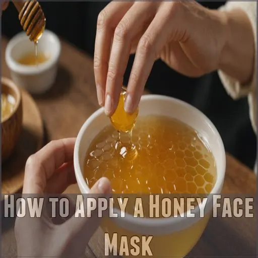 How to Apply a Honey Face Mask