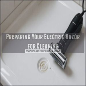 Preparing Your Electric Razor for Cleaning